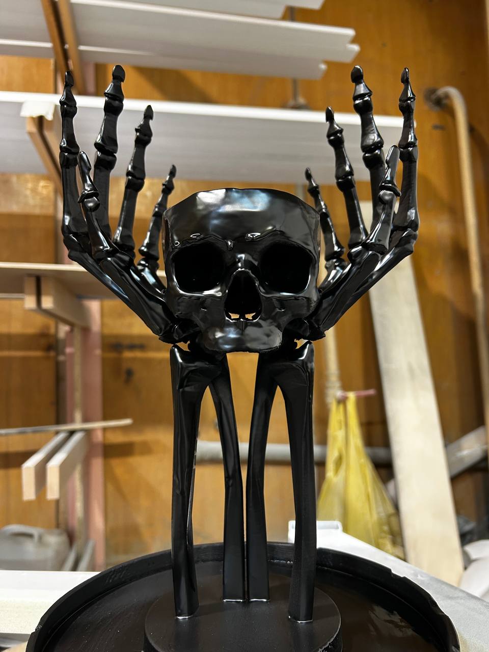 Арт-объект "Мистический Кубок": Воплощение Сложной Концепции